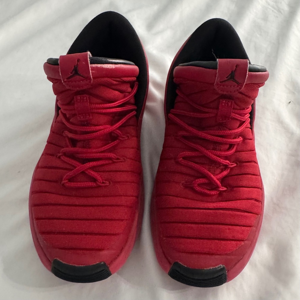 Nike Air Jordan Flight Luxe Gym Red & Black Shoes Youth Size 4Y (919716-601)
